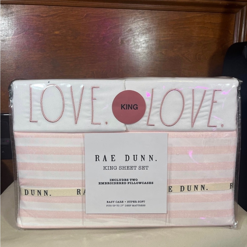 Rae Dunn King size sheet set Valentine’s Day Love